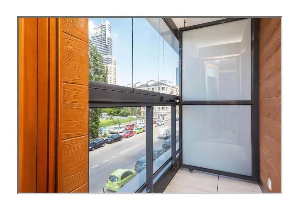 Central Warsaw Apartment - Great Location - Stylish One Bedroom Apartment - City Center - 85-220